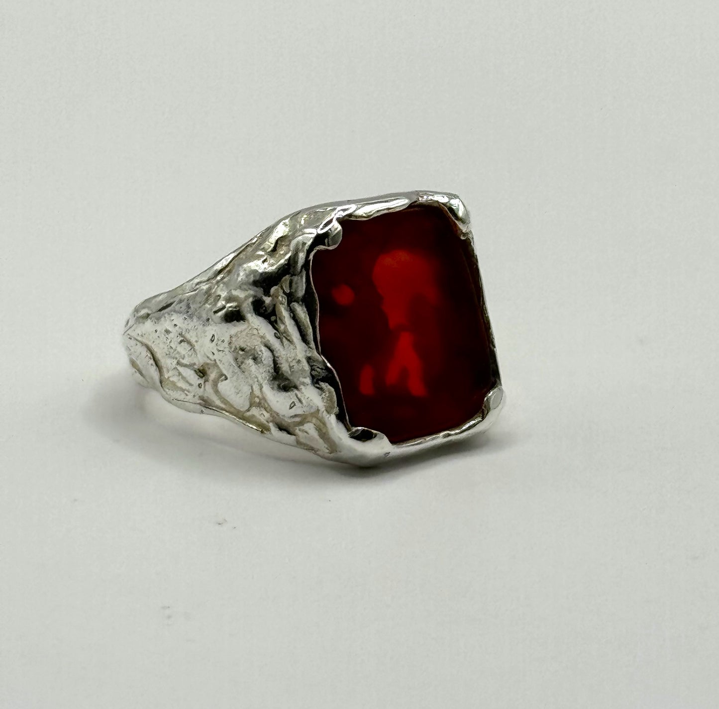 Essence Vintage Ring